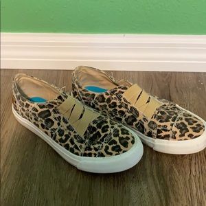 Women’s Slip On Sneakers